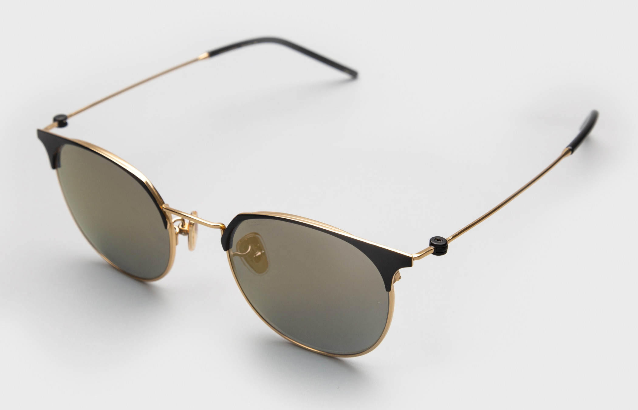 RYAN ADDA Sunglasses That Will Give You The &ldquo;LOOK&rdquo;
