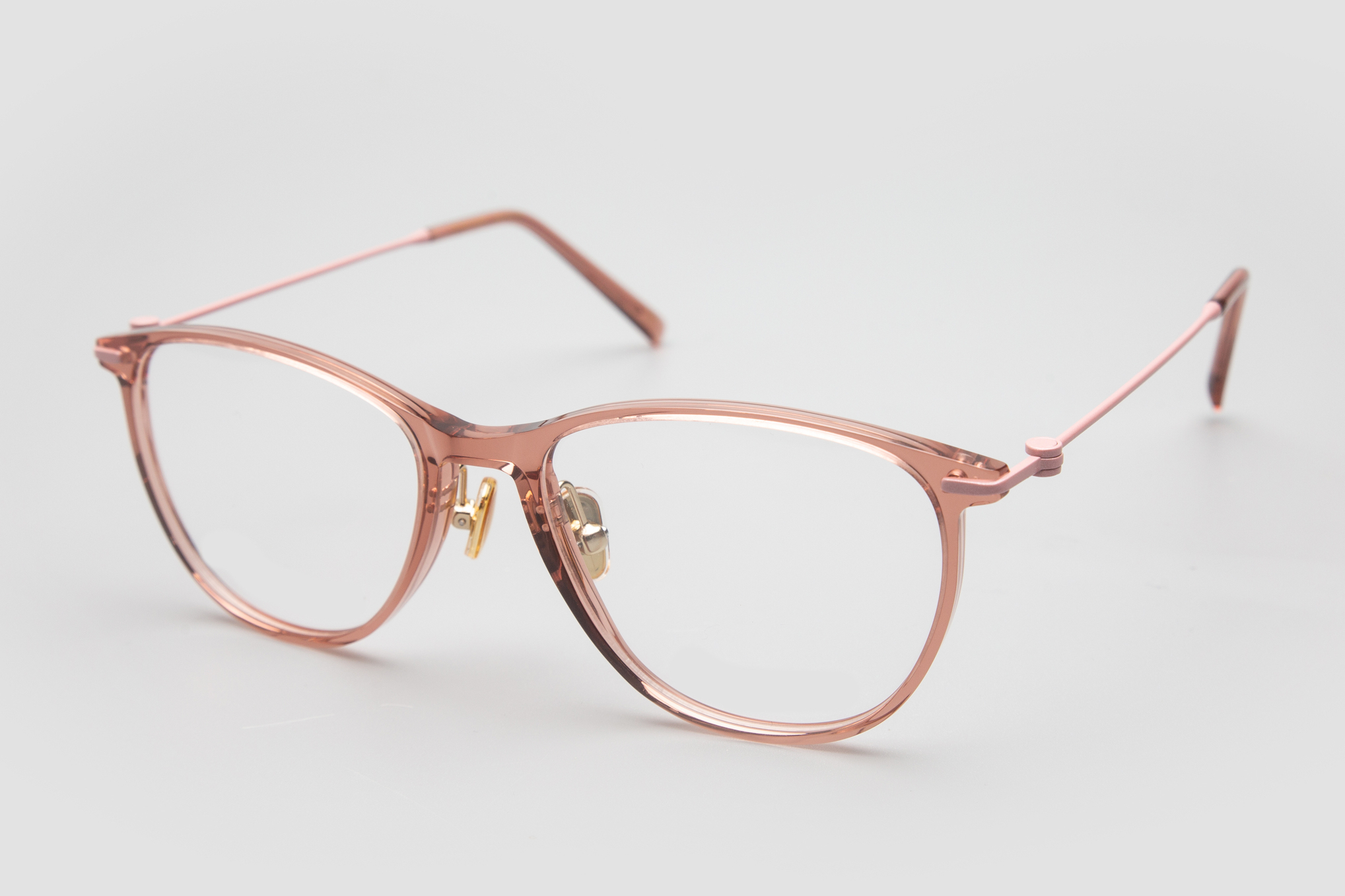 A Checklist to Consider Before Buying Eyeglasses